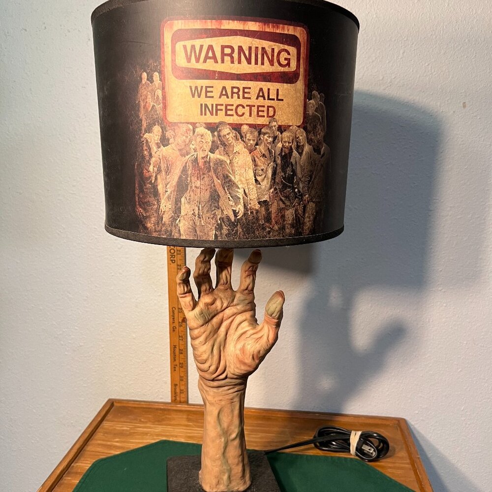 The Walking Dead AMC Zombie Hand Table Lamp w Shade - DEADSTOCK